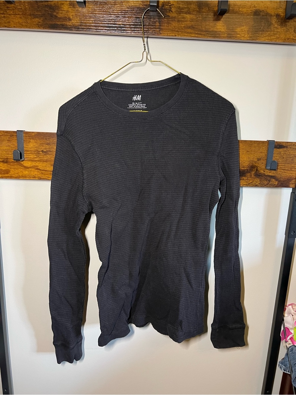 H&M Men's Black Waffle Thermal Long Sleeve Shirt